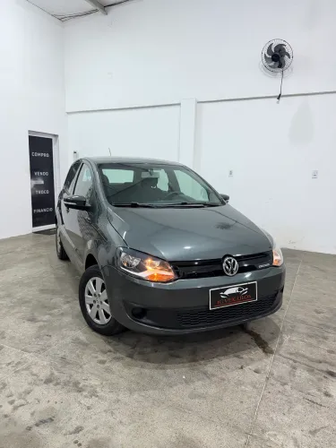 Volkswagen Fox Bluemotion 1.6 MI Total Flex 5P. 2013