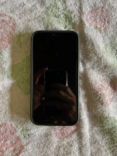 iPhone XR Red - Bateria 98% - Muito conservado