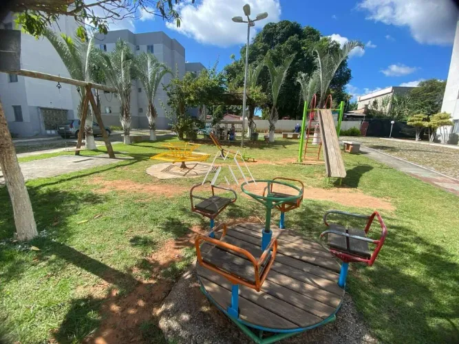 Vendo apartamento em Itaúna com excelente localização!