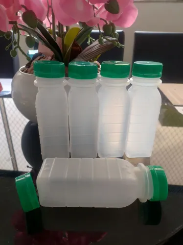 Garrafinha descartável para suco 