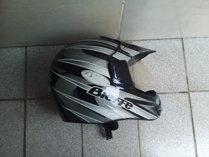 Capacete barato