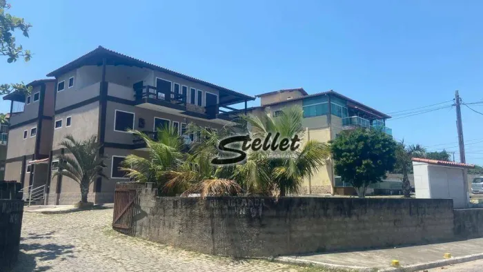 Cobertura com 4 dormitórios à venda, 300 m² por R$ 600.000,00 - Costazul - Rio das Ostras/