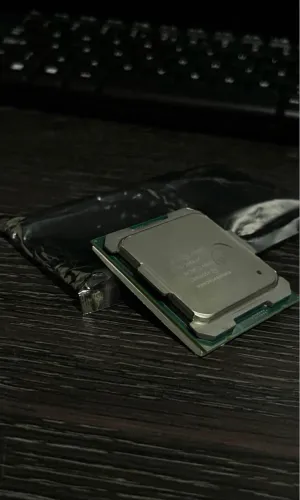 Vende-se processador xeon e5 2680V4