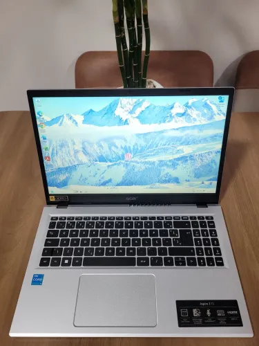 Notebook Acer i3 DDR5 Semi-novo