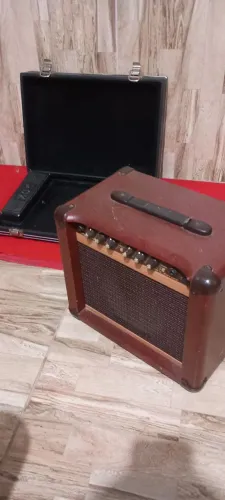 Cubo de guitarra e violão