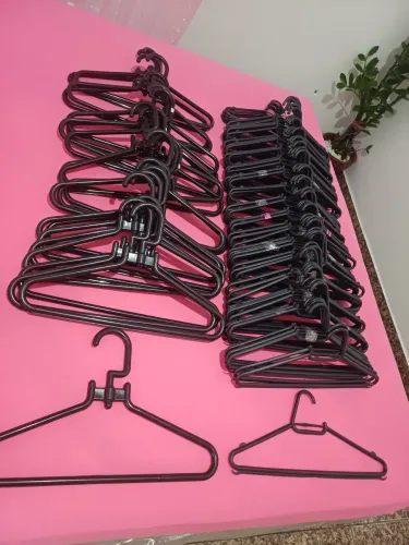 Vendo esses cabide de roupas, novo
