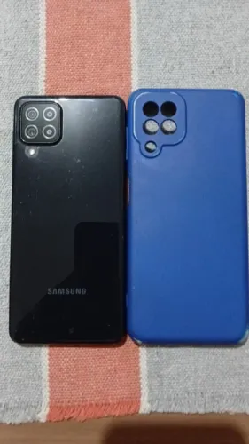 Celular A22  da Samsung seminovo.