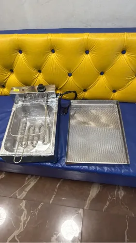 Fritadeira com escorredor de frituras
