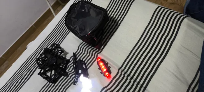 Pedal de alumínio lanterna na frente e traseira de bolsinha de quadro bicicleta
