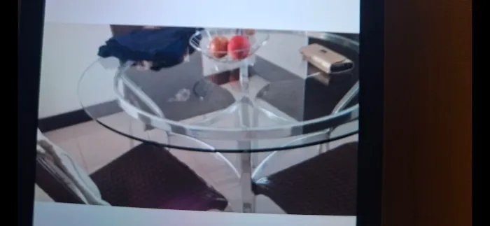 Mesa de alumínio com 4 cadeiras vime natural