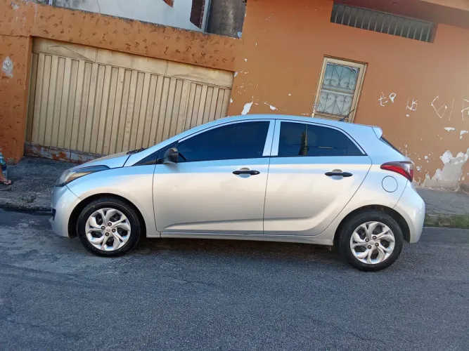 Hyundai HB20 Unique 1.0 Flex 12V Mec. 2019
