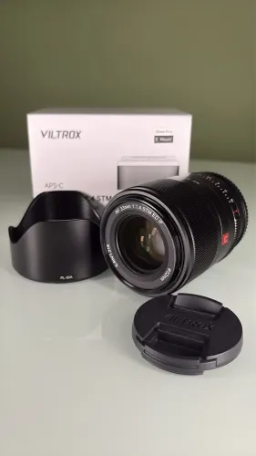 Lente viltrox 33mm 1.4 estado de nova!!!