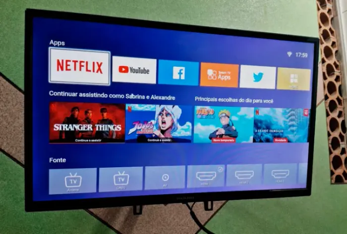 Smart TV Multilaser 32" HD Wi-Fi - Controle Original - Excelente Estado