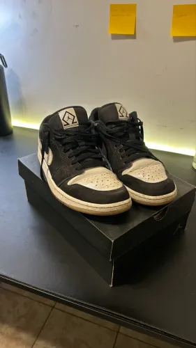 Air Jordan 1 low Diamond
