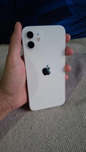 Vende-se iPhone 12 Branco