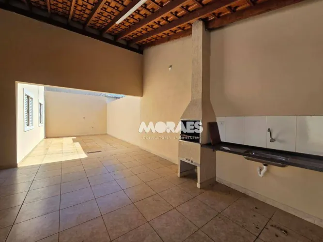 Casa com 3 quartos, 143 m² - venda por R$ 330.000 ou aluguel por R$ 2.000/mês - Parque Bau