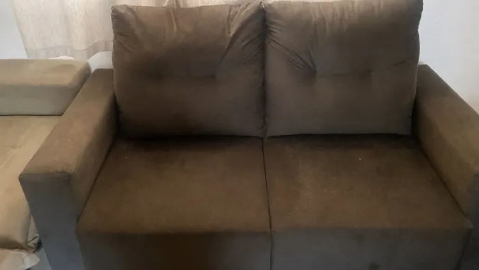 Sofá Marrom 2 lugares