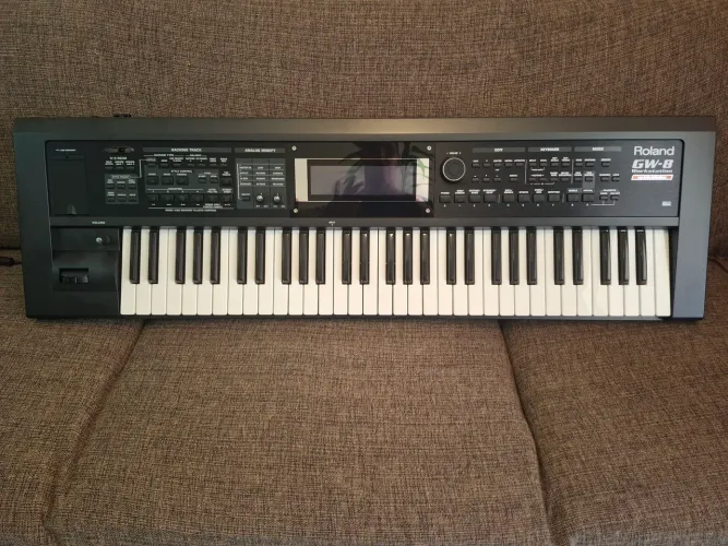 Teclado Arranjador Workstation Roland GW-8