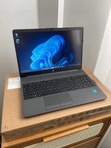 Notebook HP - praticamente novo - i3 e SSD