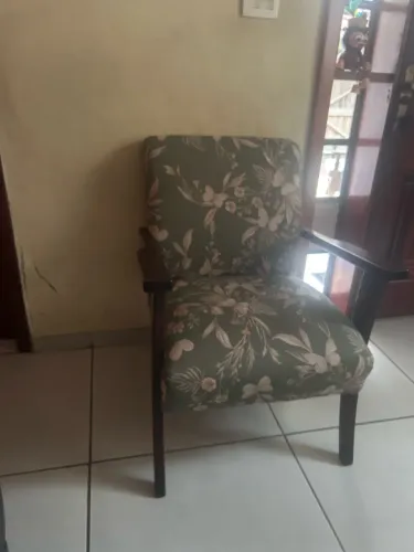 Cadeira estofada relíquia da vovó