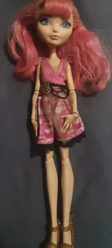 Boneca Cupido - Ever After High
