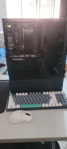 Pc gamer ryzen 5700, adm rx6600 e 16gb ram 3200mhz