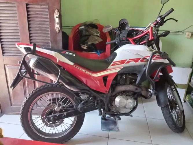 Vendo moto bros 