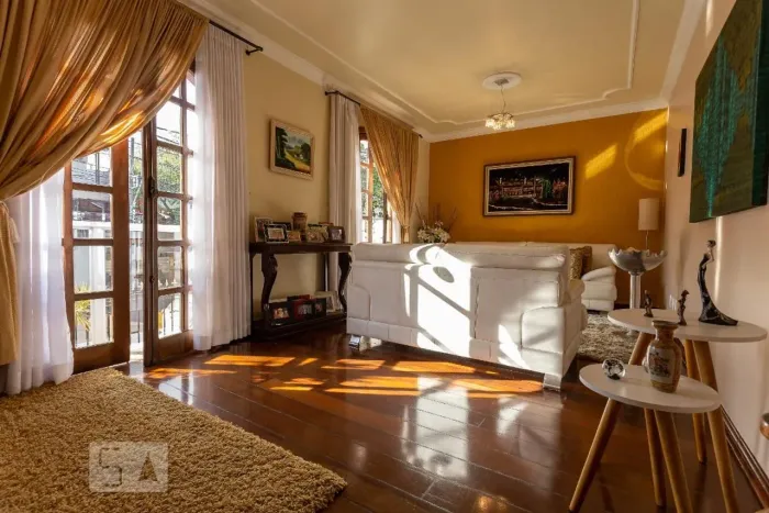 Casa à Venda - São Luíz, 5 Quartos, 370 m2