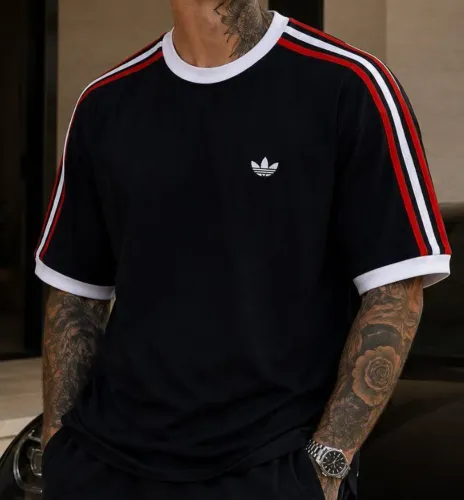 Camiseta Overside ADIDAS tamanho G