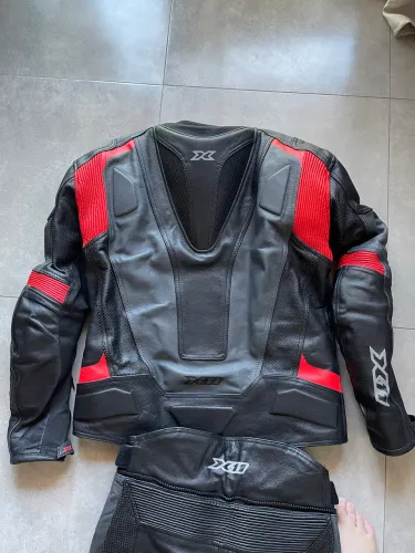 Jaqueta e calça (Macacão de couro) para motociclista X11