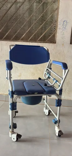 Cadeira de Banho / Higiênica em Alumínio Dellamed até 150kg - Completa