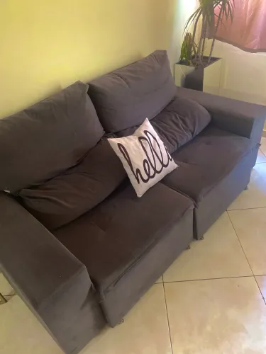 Sofá Retrátil em bom estado