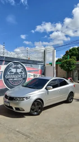 Kia Motors Cerato 1.6 16V Mec. 2010