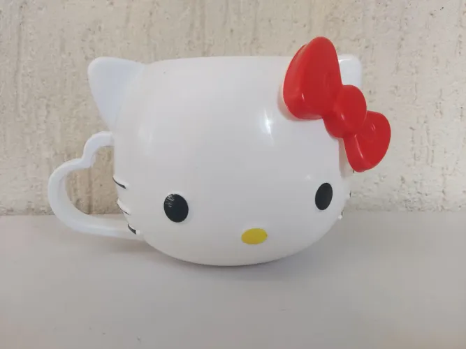Caneca / Porta-Canetas Hello Kitty - Páscoa 2025 Sanrio