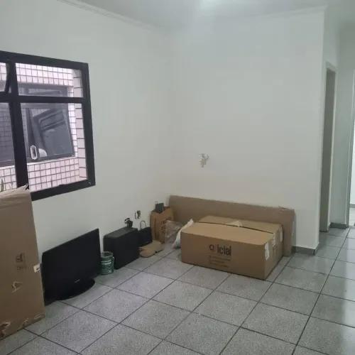 Alugo Salas comerciais na Av.Rio das Pedras Aricanduva Prox a caixa d'água