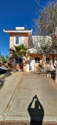 Casa para locação no bairro Jardim Karaiba