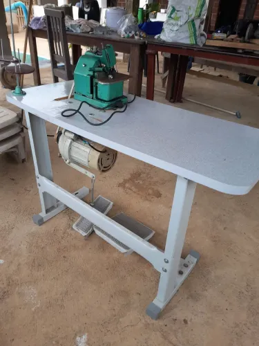 Maquina de overloch semi industrial motor grande