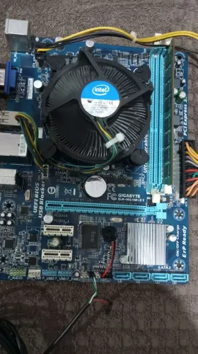 Placa GA-H61M-S1 (liga mais não dá tela) 