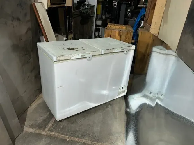freezer horizontal - 2 tampas - 400 litros - 220 volts