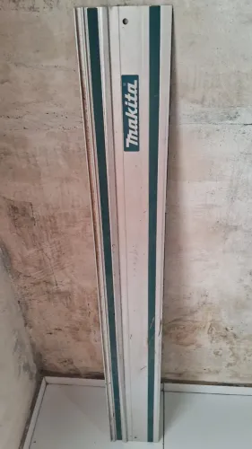 Trilho per makita 1.5m bom estado vendo por 200rs