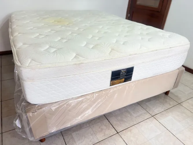 Cama box Queen( entrego)