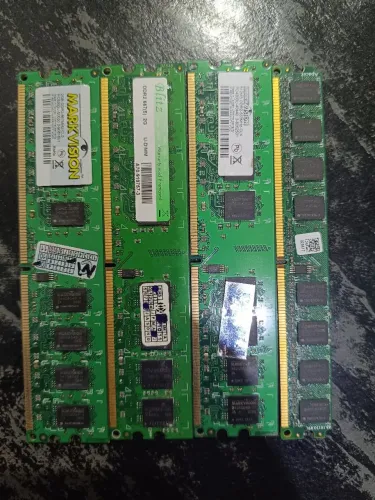 Memória RAM DDR2 2GB