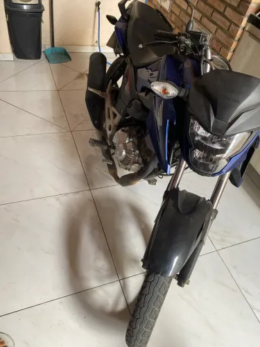 Moto zero média monta