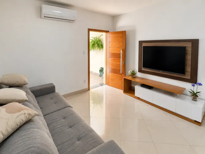 SOBRADO NO SETOR CENTRAL 3 IMÓVEIS EM 1 | 275 m² construídos | Renda + Moradia
