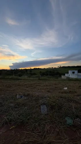 Lote à venda - Bairro Alto da Baronesa