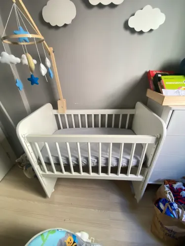 Mini berço com grade móvel + colchão 
