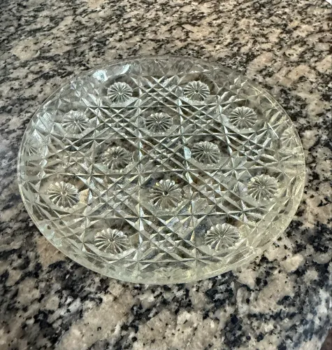 Pratinhos / Pires de vidro antigos