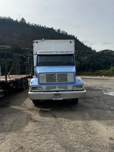 MERCEDES-BENZ 1218 BAÚ