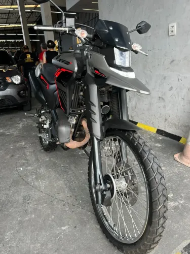 Xtz lander 2025 250 cilindrada entrada a partir 2.000