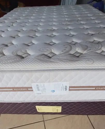 Cama box casal